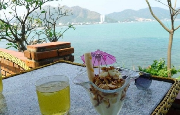 Cafe-noi-tieng-Nha-Trang-18-1[2].jpg