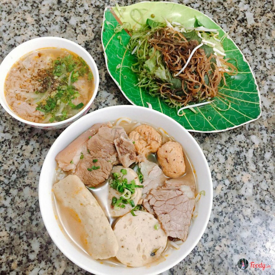 foody-bun-bo-hue-song-huong-hoa-binh-380-636256891829051406.jpg