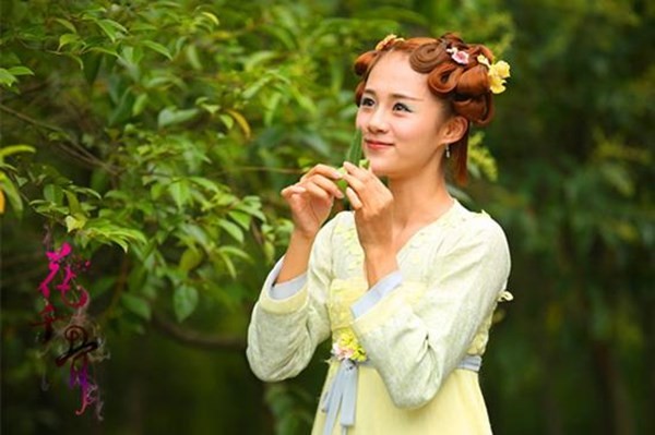 hoa_thien_cot10.jpg