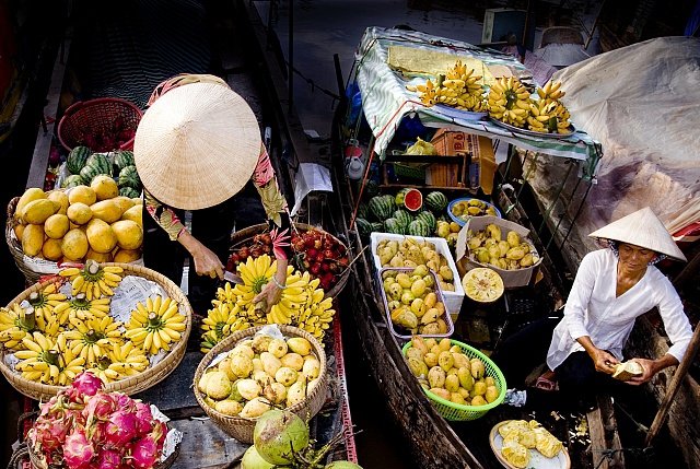 tinhhoa.net-cYHqhn-20141017-ve-mien-tay-mua-nuoc-noi[1].jpg