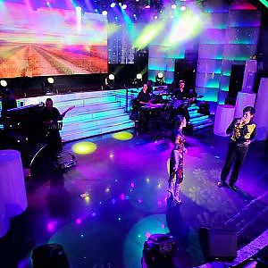 Chuyện Chúng Mình - Đặng Trí Trung ft Hà My [Official] - YouTube